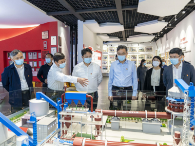 南通市委常委、組織部部長封春晴率隊赴江蘇鵬飛集團調研